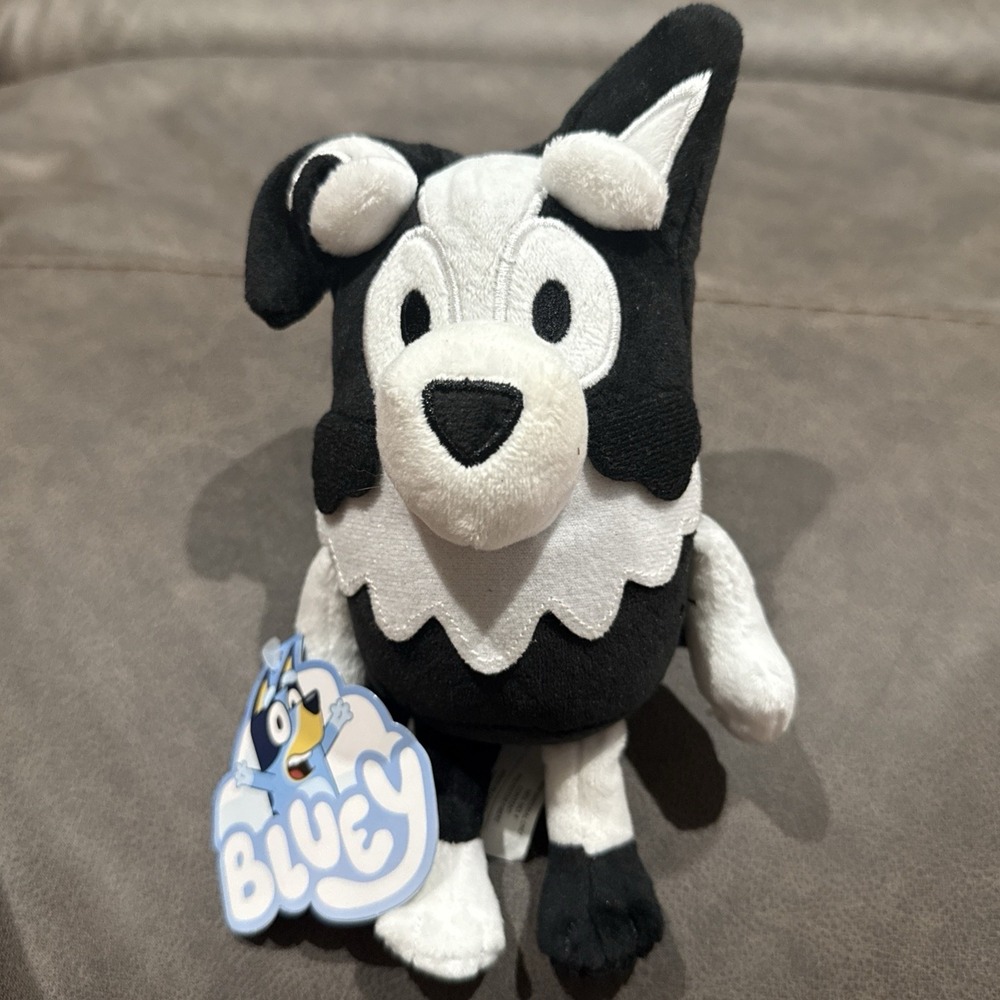Moose Toys Rare Bluey & Friends Mackenzie Dog 8" Plush Stuffed Animal